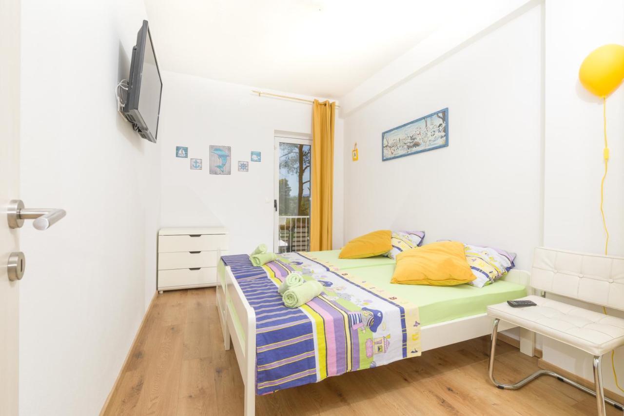 Apartments Dobronic Jelsa  Exterior foto