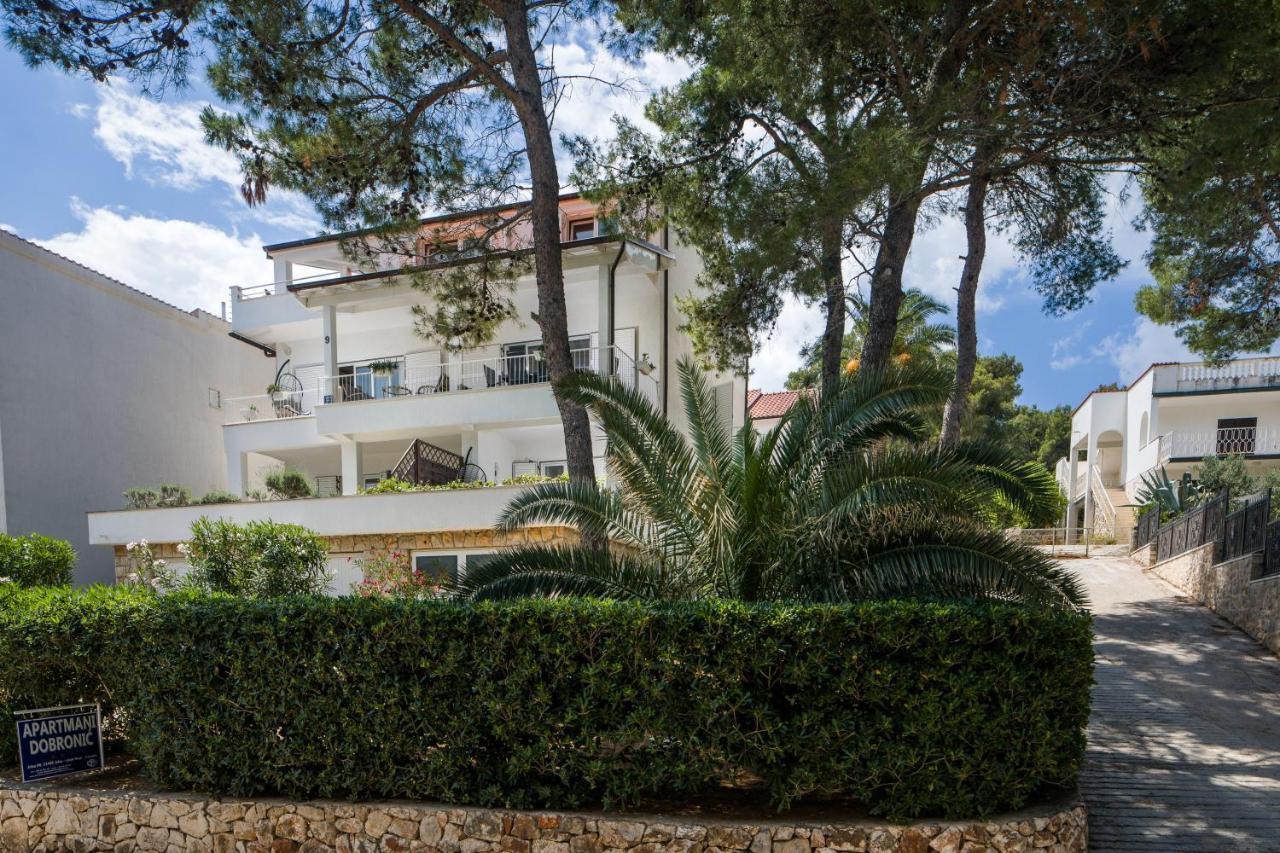 Apartments Dobronic Jelsa  Exterior foto