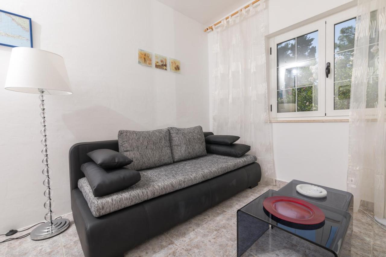 Apartments Dobronic Jelsa  Exterior foto